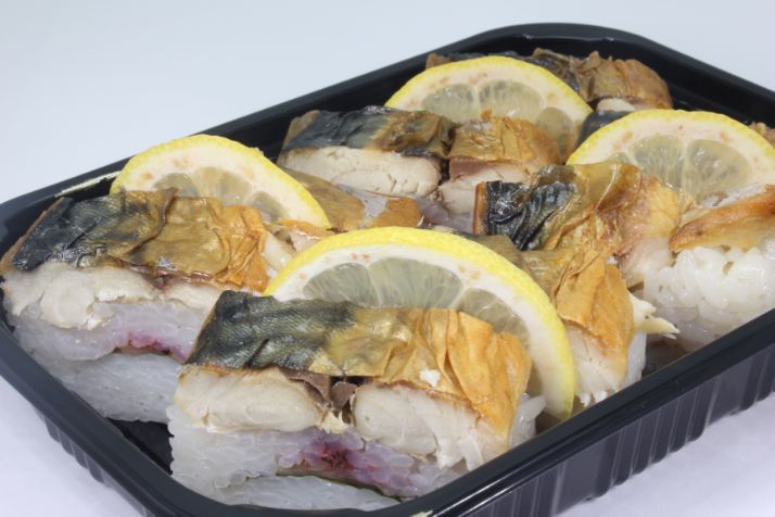 焼き鯖の押し寿司一本